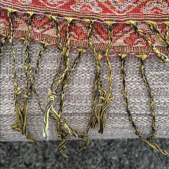 Patterned Scarf/Wraps - Picture 7 of 13